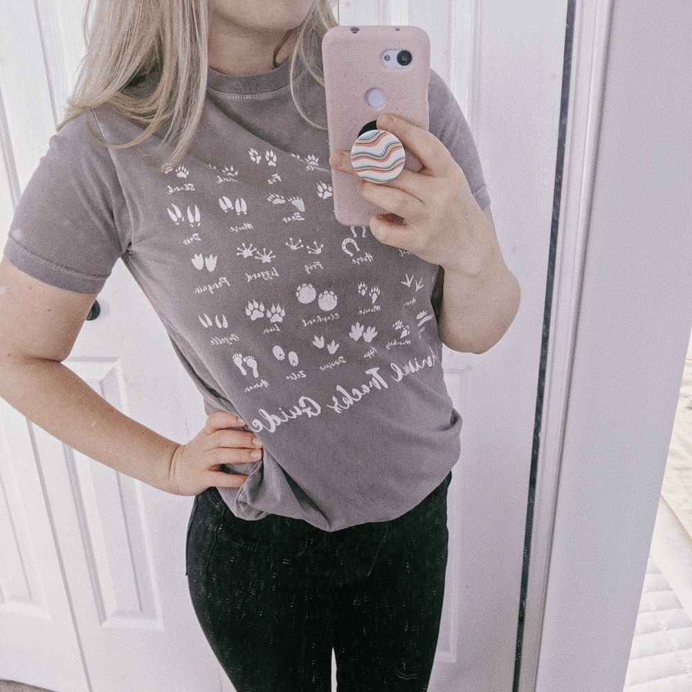 ✨ animal tracks tee shirt